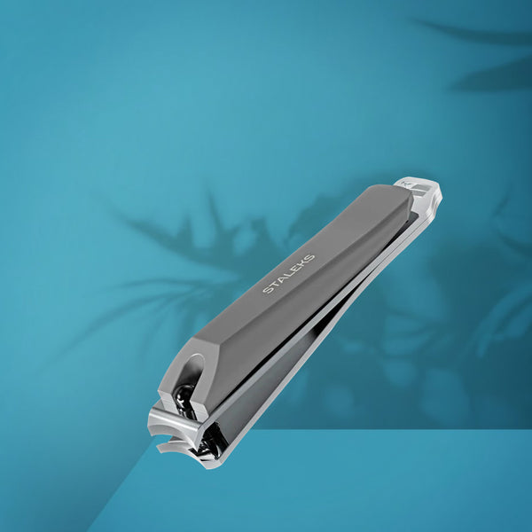 Nail clipper large with matte handle and nail file BEAUTY & CARE 51